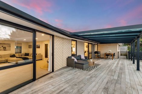 Photo of property in 27 Topsail Way, Whitby, Porirua, 5024