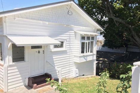 Photo of property in 12 William Bond Street, Stanley Point, Auckland, 0624