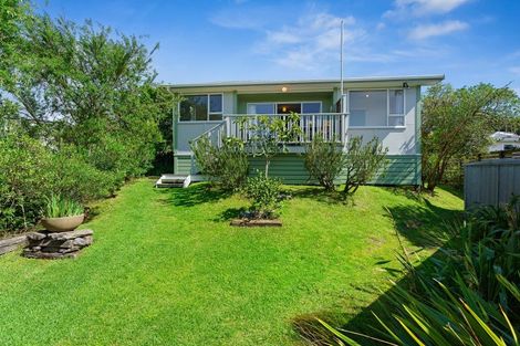 Photo of property in 3 Arthur Street, Waikawa Beach, Manakau, 5573