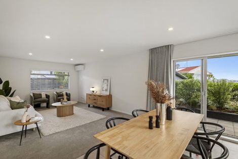 Photo of property in G 01/97 Pupuke Road, Northcote, Auckland, 0627