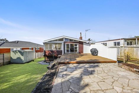 Photo of property in 43 Beechdale Crescent, Pakuranga Heights, Auckland, 2010