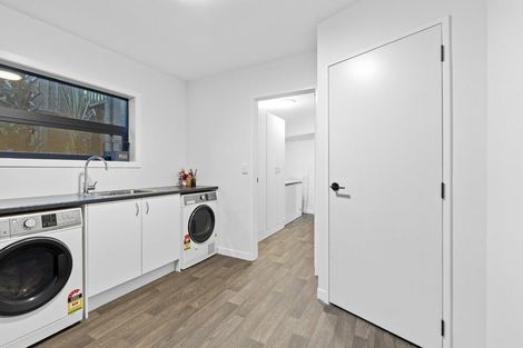 Photo of property in 12a Ridge Lane, New Plymouth, 4310