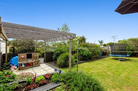 Photo of property in 4 Brampton Road, Snells Beach, 0920