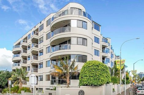 Photo of property in 1i/175 Hurstmere Road, Takapuna, Auckland, 0622
