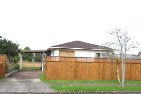 Photo of property in 7 Darren Crescent, Half Moon Bay, Auckland, 2012