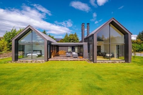 Photo of property in 6 Penrith Park Drive, Wanaka, 9305