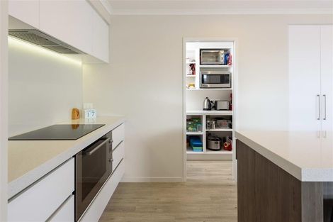 Photo of property in 84 Palm Springs Boulevard, Papamoa Beach, Papamoa, 3118