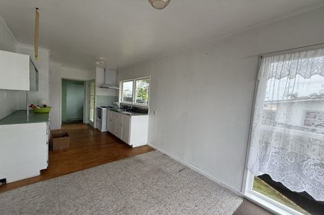 Photo of property in 9 Justin Place, Te Atatu Peninsula, Auckland, 0610