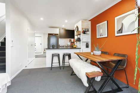 Photo of property in 19 Beardmore Lane, Papakura, 2110