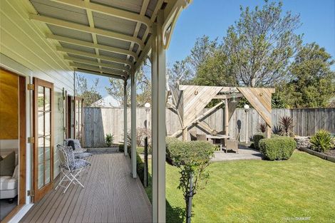 Photo of property in 25 Main Street, Greytown, 5712