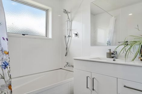 Photo of property in 72a Main Street, Edgecumbe, 3120