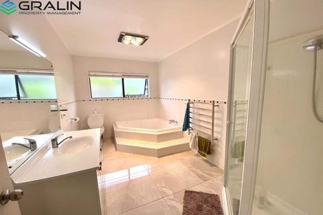 Photo of property in 9 Picasso Drive, West Harbour, Auckland, 0618