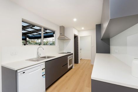Photo of property in 12 Raelene Place, Massey, Auckland, 0614