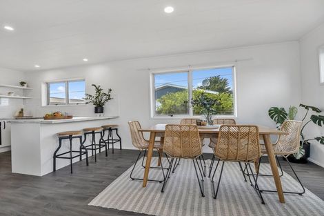 Photo of property in 72a Main Street, Edgecumbe, 3120