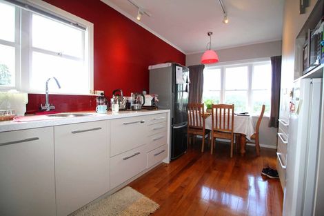 Photo of property in 33 Park Road, Glenfield, Auckland, 0629