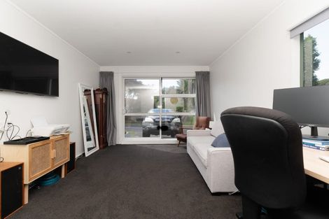 Photo of property in 13 Lanier Place, Glendene, Auckland, 0602