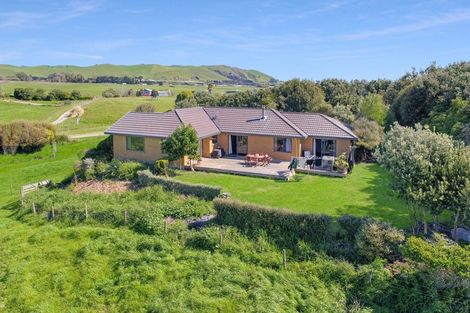 Photo of property in 2425d State Highway 2, Pukehina, Te Puke, 3186