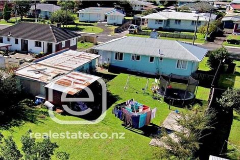 Photo of property in 33 Sutton Crescent, Papakura, 2110