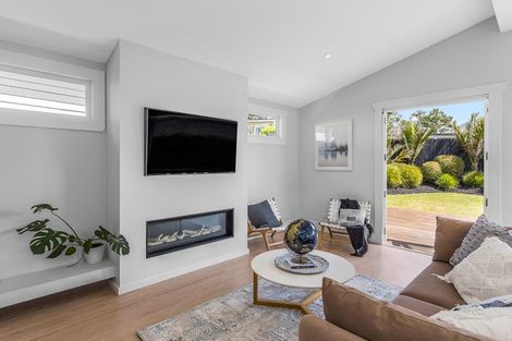 Photo of property in 32 Garnet Road, Westmere, Auckland, 1022