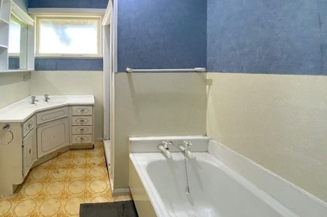 Photo of property in 16 Liverpool Street, Takaro, Palmerston North, 4412