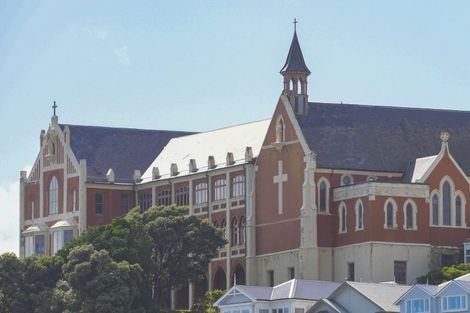 Photo of property in 71 Hawker Street, Mount Victoria, Wellington, 6011