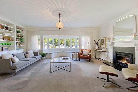 Photo of property in 37 Glen Road, Kelburn, Wellington, 6012