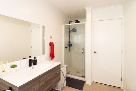 Photo of property in 4 Devon Lane, Carterton, 5713