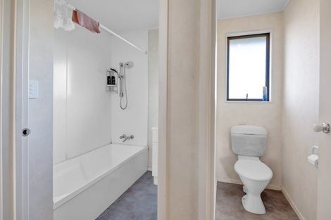 Photo of property in 11c Warwick Road, Stratford, 4332