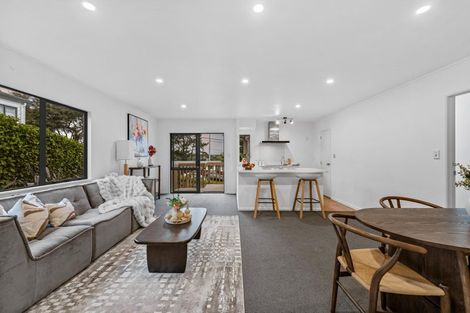 Photo of property in 46a Don Buck Road, Massey, Auckland, 0614