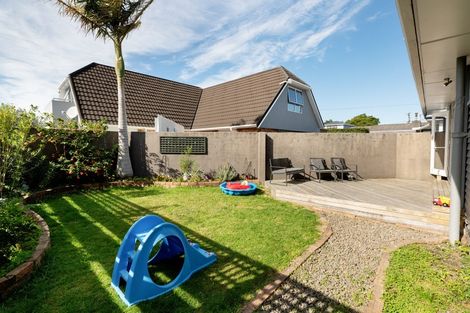 Photo of property in 37a Queen Road, Bellevue, Tauranga, 3110