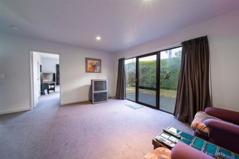 Photo of property in 56 Cedar Drive, Kelvin Heights, Queenstown, 9300