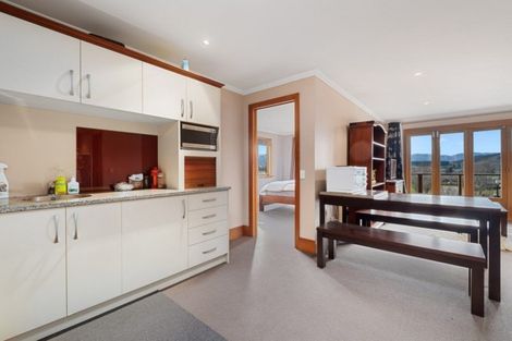 Photo of property in 32 Old Station Avenue, Wanaka, 9305