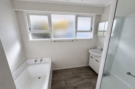 Photo of property in 28 Halver Road, Hillpark, Auckland, 2102