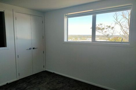 Photo of property in 4/22 Denver Avenue, Sunnyvale, Auckland, 0612