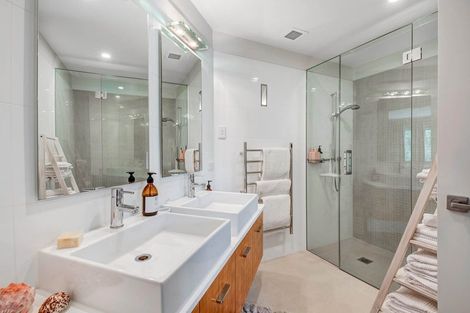 Photo of property in 19 Little Compton Mews, Snells Beach, 0920