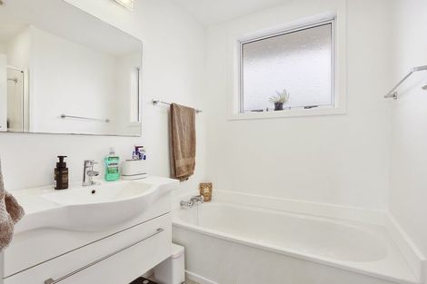 Photo of property in 8 Doggett Place, Rangiora, 7400