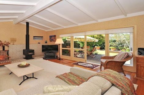 Photo of property in 124 Gossamer Drive, Pakuranga Heights, Auckland, 2010