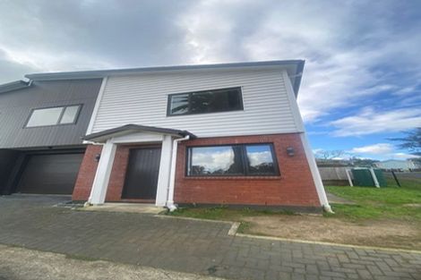 Photo of property in 1 Kendall Court, Wattle Downs, Auckland, 2103