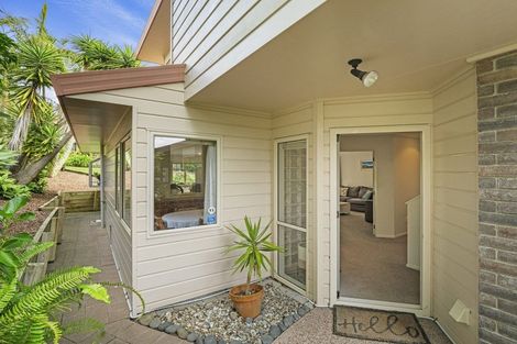 Photo of property in 46 Unsworth Drive, Unsworth Heights, Auckland, 0632