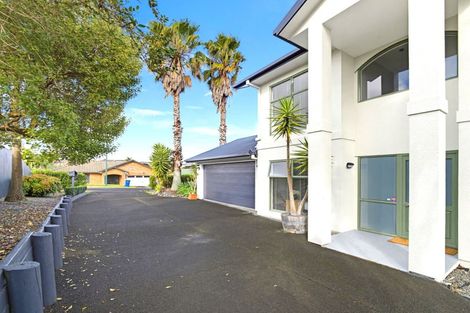 Photo of property in 6 Chadlington Avenue, Henderson, Auckland, 0612