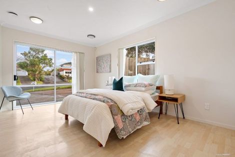 Photo of property in 1/12 Meadway, Sunnyhills, Auckland, 2010