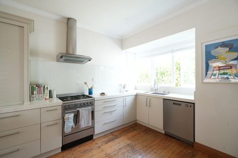 Photo of property in 6 Kent Street, Riverhead, 0820