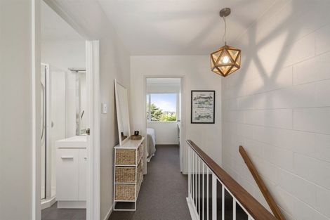 Photo of property in 4/72 Kitchener Road, Milford, Auckland, 0620