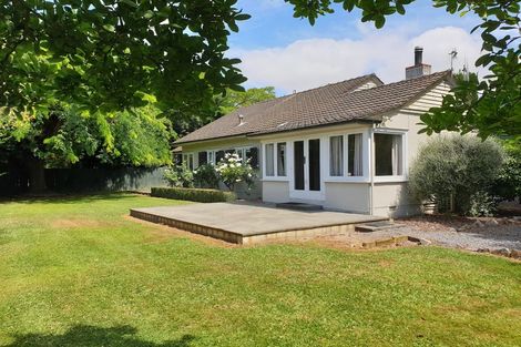 Photo of property in 96 Havelock Road, Havelock North, 4130