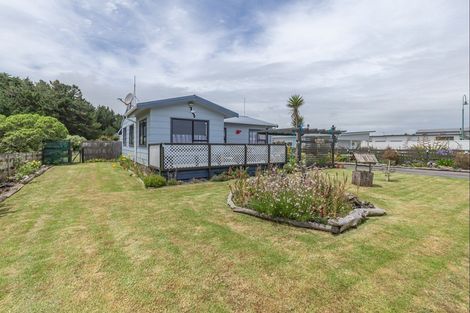 Photo of property in 29 Barling Street, Himatangi Beach, Foxton, 4891