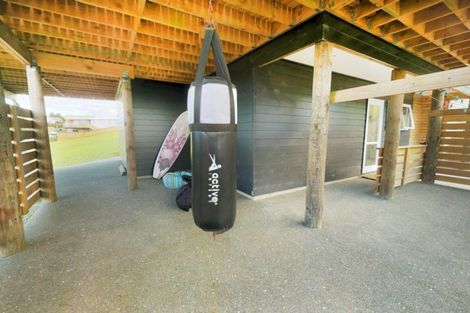 Photo of property in 21 Riverview Place, Waipu, 0582