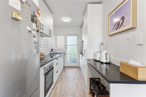 Photo of property in 9/14 Seaview Terrace, Mount Albert, Auckland, 1025