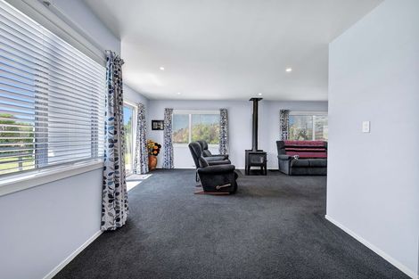 Photo of property in 43 Carrs Road, Urenui, 4377