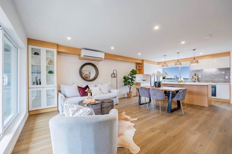 Photo of property in 7c Liston Street, Northcote, Auckland, 0627