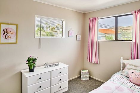 Photo of property in 1 Haunui Way, Pukerua Bay, 5026